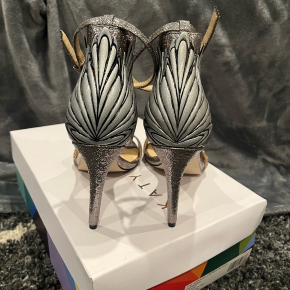 Katy Perry Alexann Heels NIB size 7 - Picture 5 of 9
